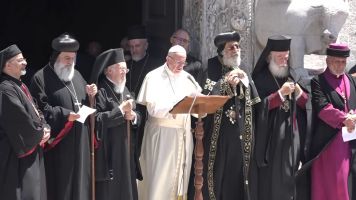 I patriarchi davanti alla Basilica di san Nicola